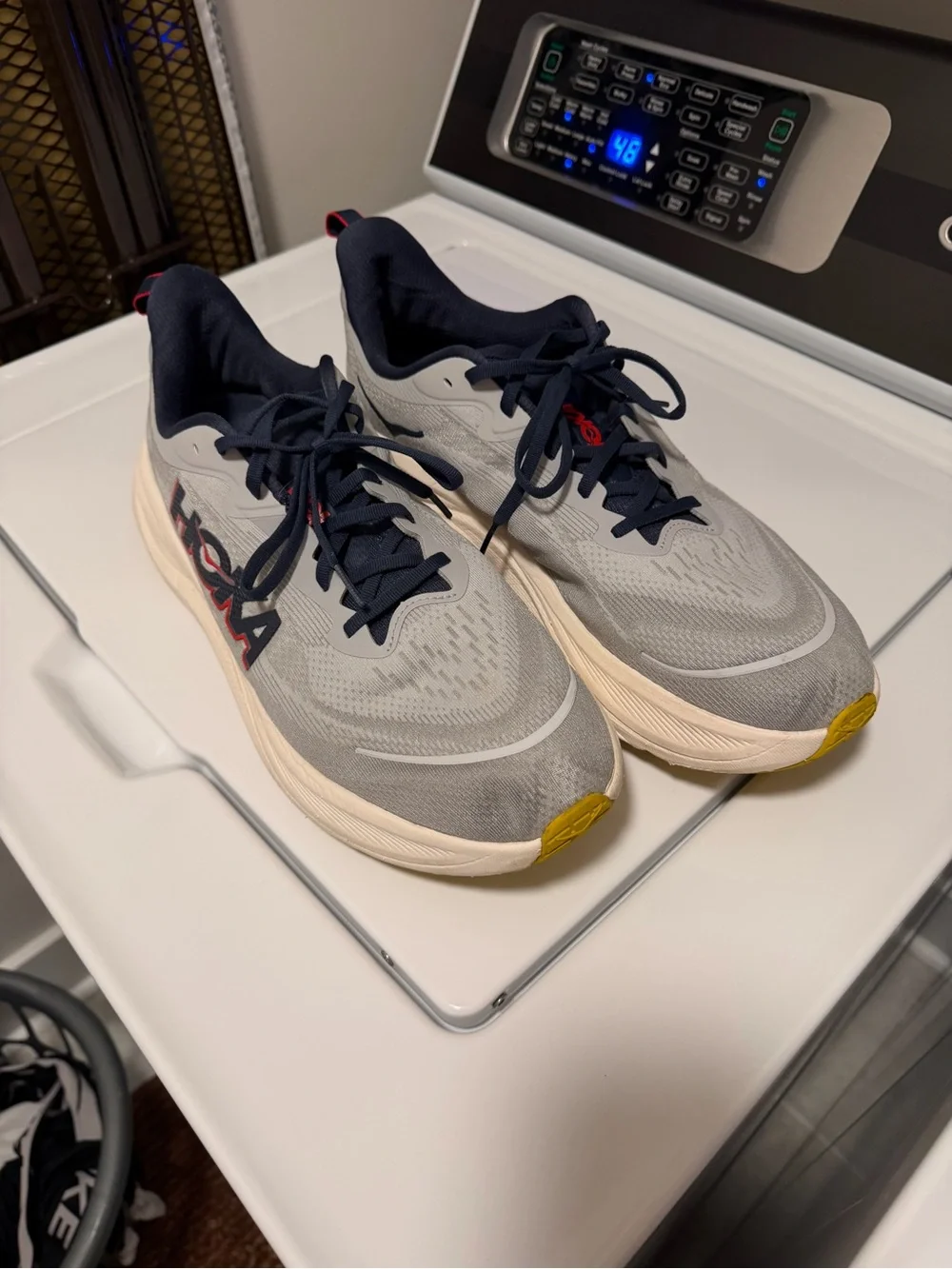 Hoka light gray